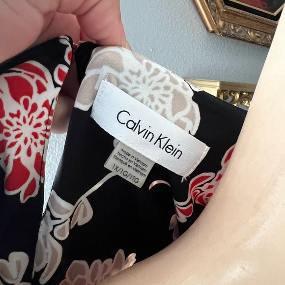 Calvin Klein blouse - Picture 4 of 5